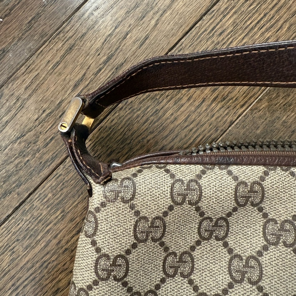 1970s Authentic Gucci Canvas Brown Monogram Shoulder Bag - Picture 16 of 16